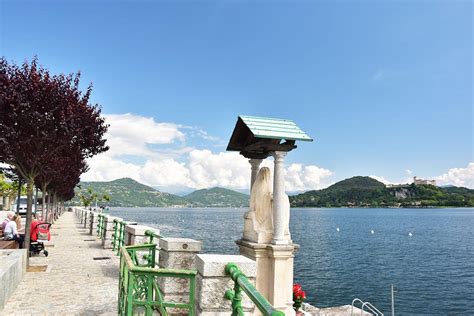 scopare arona|Arona, Town in Lake Maggiore, Italy